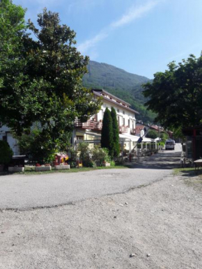  Camping Hotel Au Lac De Como  Сорико